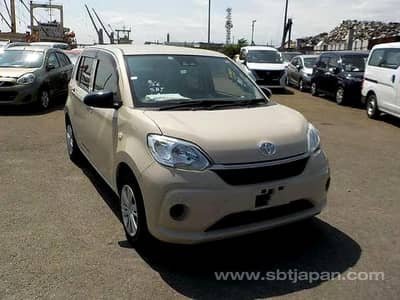 Toyota Passo X 2022/2025.