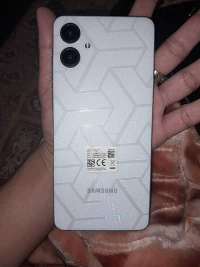 Samsung a06 6/128 with box in warranty