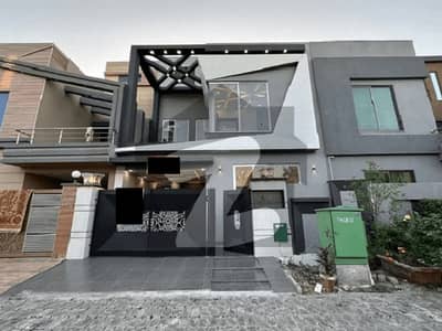 5 Marla Luxurious House Available For Rent In Sector D Bahria Town Lahore