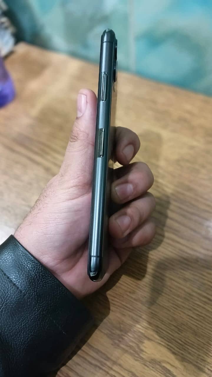 11 pro max 4
