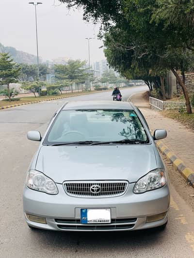 Toyota Corolla SE Saloon