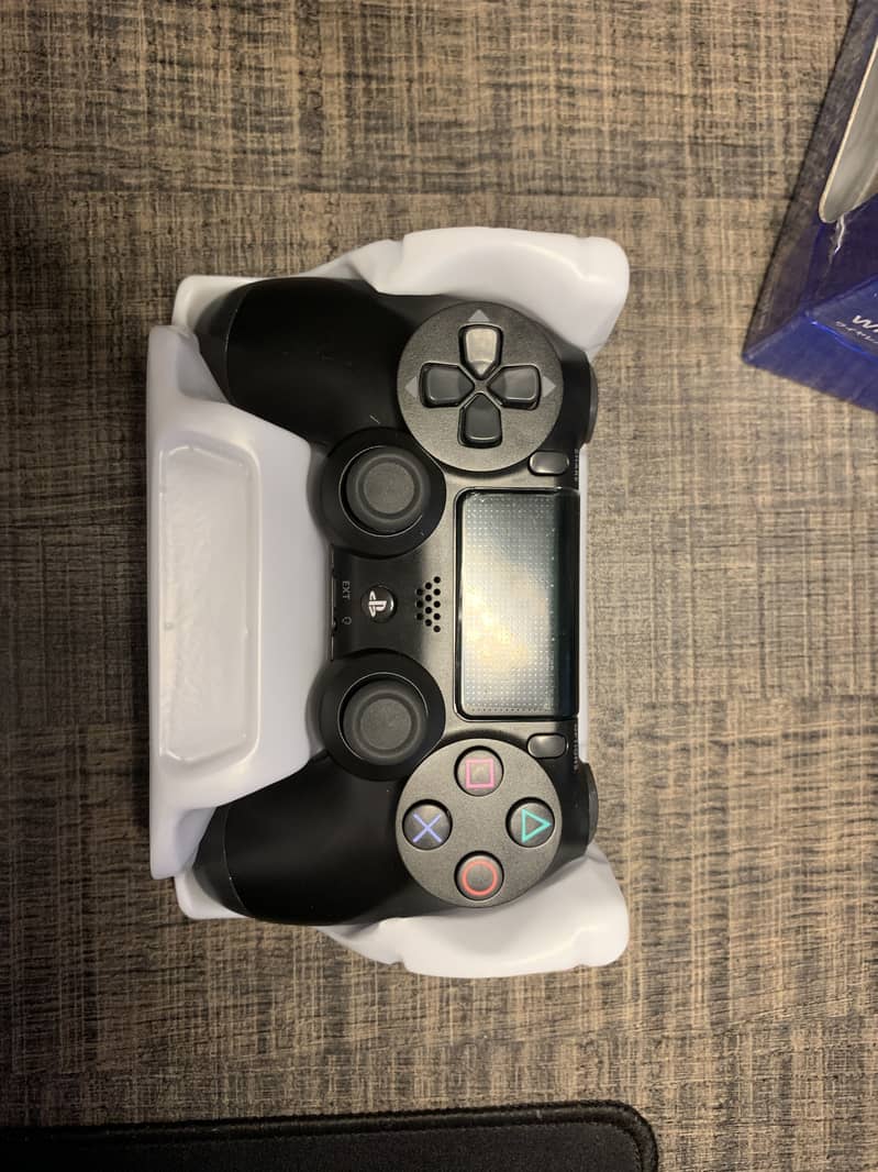 Ps4 controllers 1