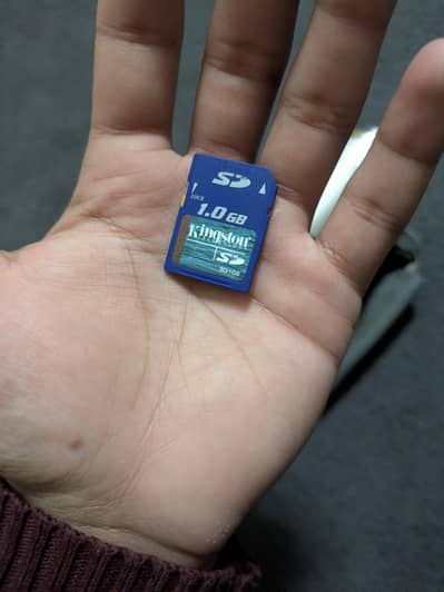 HITACHI VIDEO CAMERA | NO BATTERY | DVD SLOT IN CAMERA