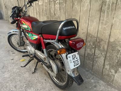 Urgent for sale new bike number abhi lagny hain