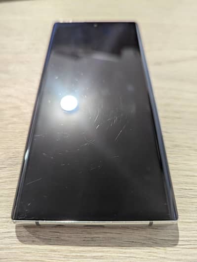 Fujitsu Arrows F52A is for sale