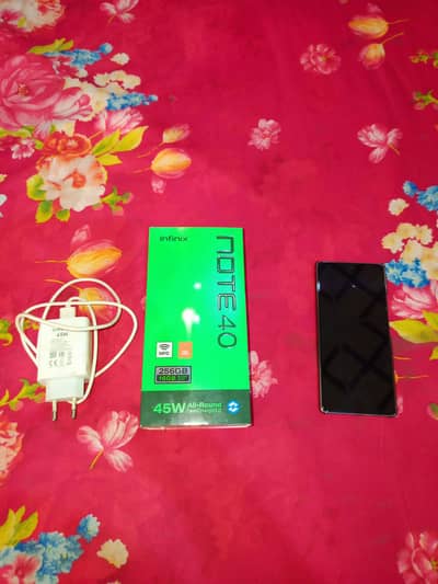 Mobile me 1 scratch  bhi ni bht Kam use hua h