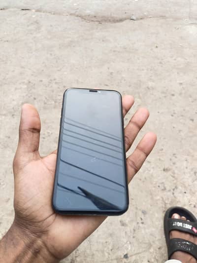 iphone X 256 GB factory unlock U phone ki sim chalti hai