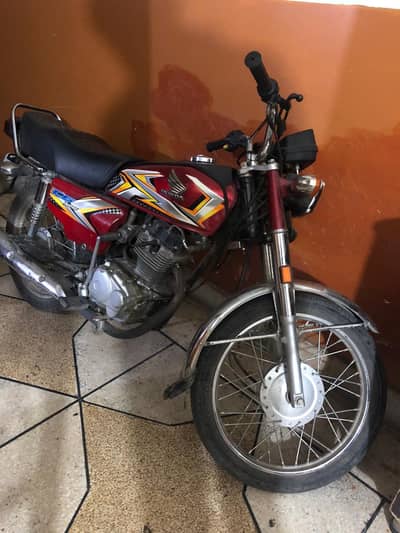 CG 125 2025 MODEL RED COLOR 1ST OWNER