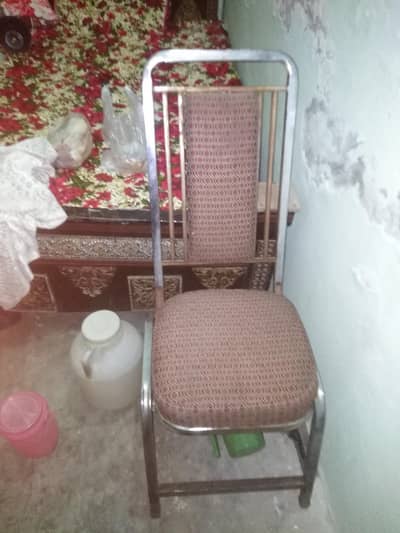 chair for sale. condition 10/7