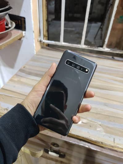 Samsung Galaxy S10 5g. . 8/256gb