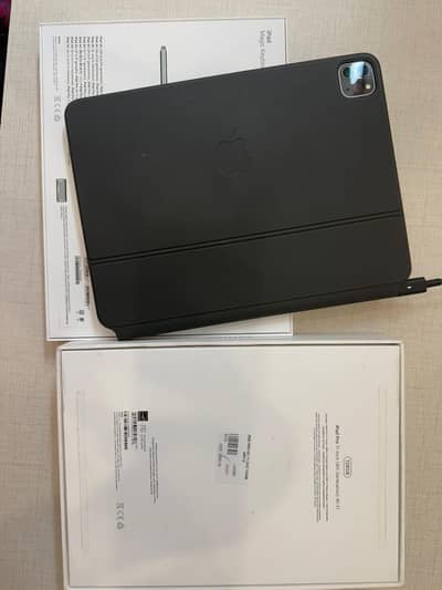 Ipad pro m2 4th gen 128gb with box excellent condition03253897973