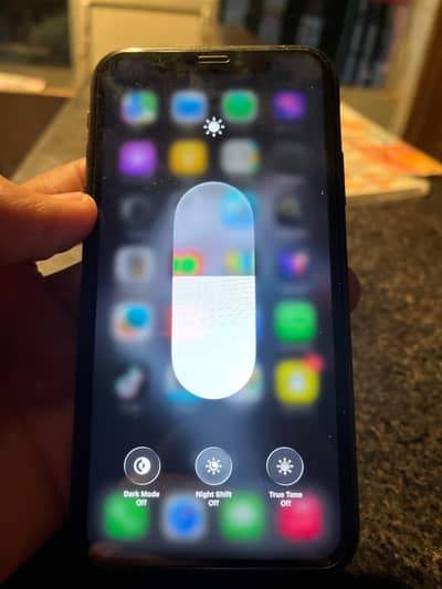 iphone 11 LLA model hian