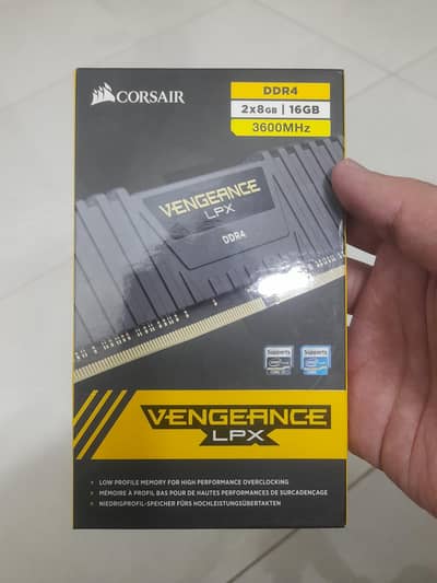 Corsair Vengeance LPX DDR4 2×8 gb Ram