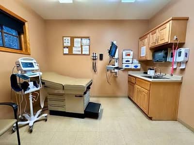 need urgent male doctor