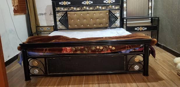 Bad & sofa table set