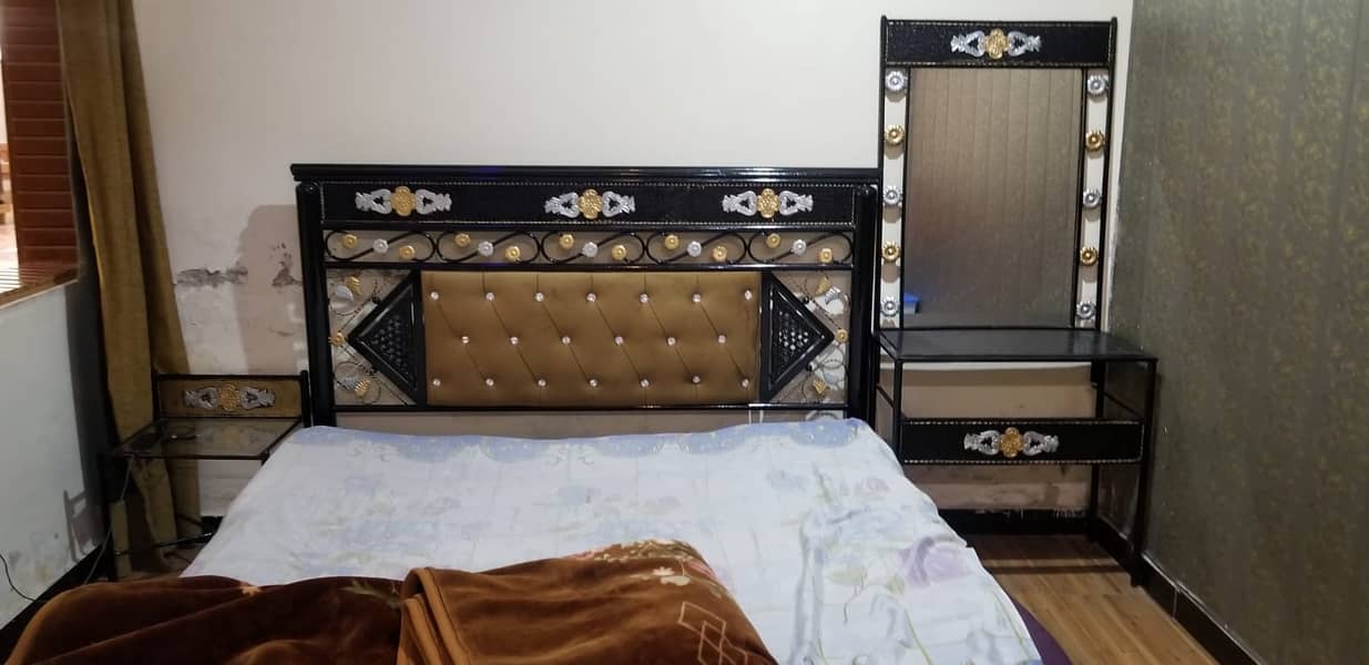 Bad & sofa table set 6