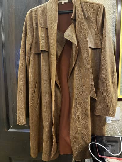 Medium size suede fabric coat