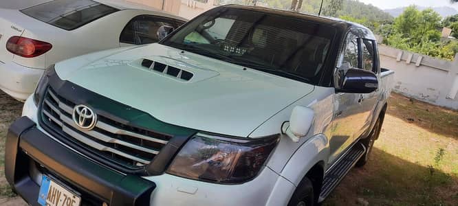 Toyota hiluxe vigo invincible London import