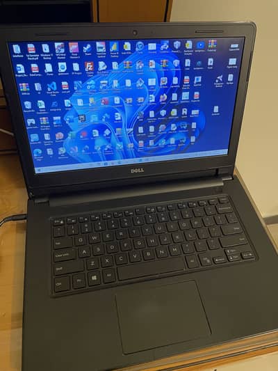 Dell inspiron 14 3467 14 inch Laptop i5 7th gen radeon R5 M430