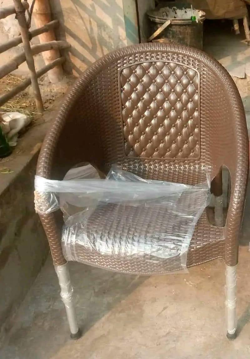 Chairs set with or without table available 1