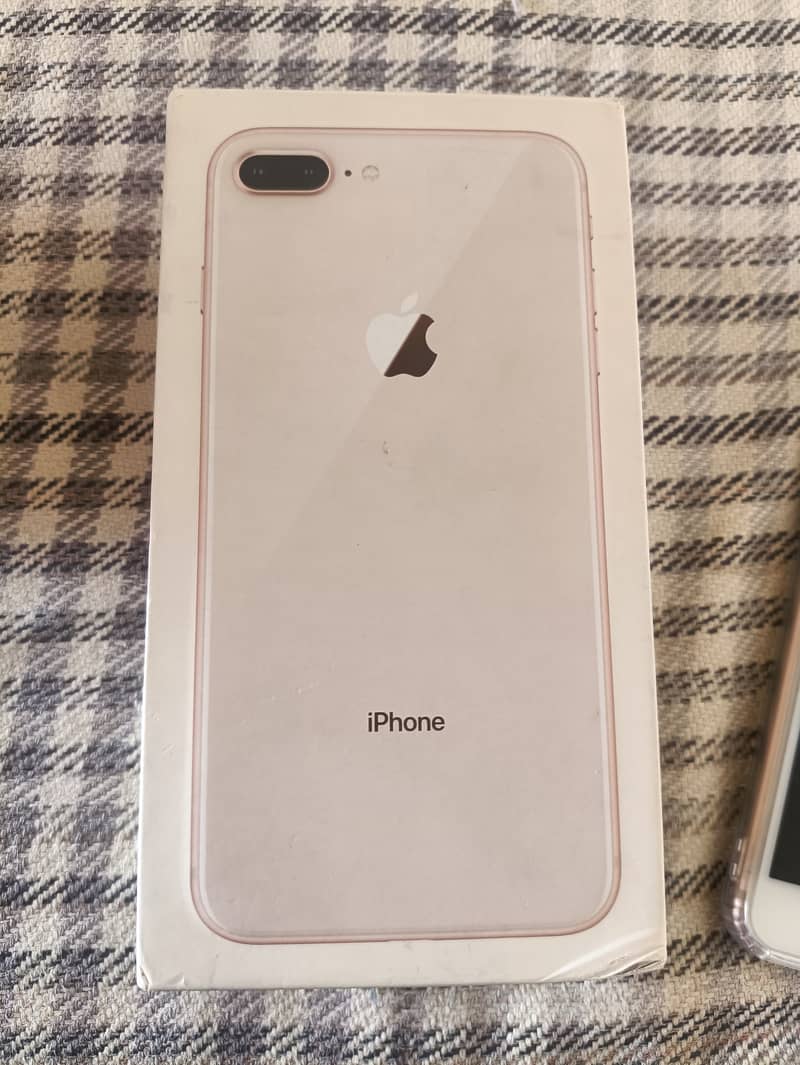 Apple iPhone 8 Plus 4
