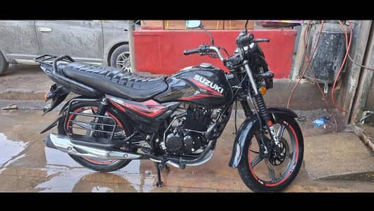 Suzuki Gr 150  black