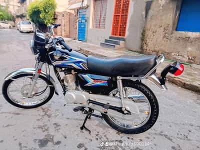 Honda 125 14 modal hai Sara taiyar karwaya hai hai sab Koch ok hai