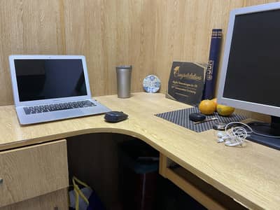 For sale MacBook Air with Orignal charger uk base