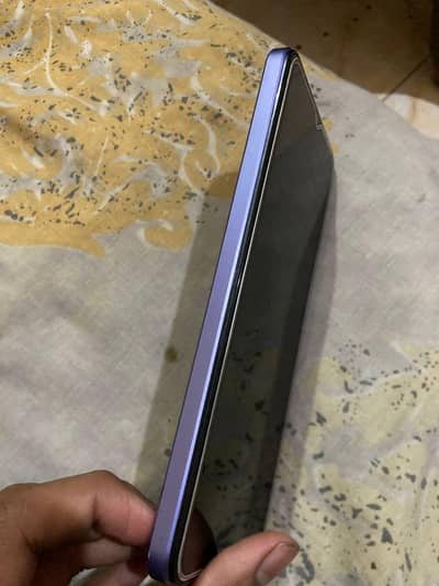 vivo y17s 4+4 128 gb