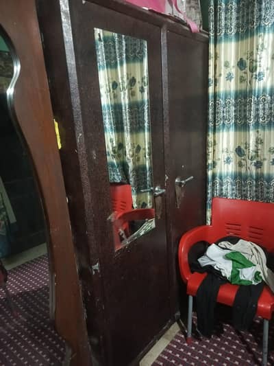 1 almary 1 dewaiter. 2 chizo k 35 k