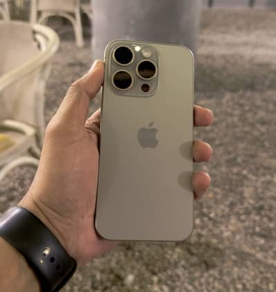 I phone 15 pro LLA Factory unlock 256gb