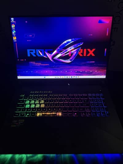 Asus ROG Strix G18(2025)
