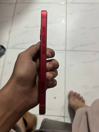 Iphone 13 red color