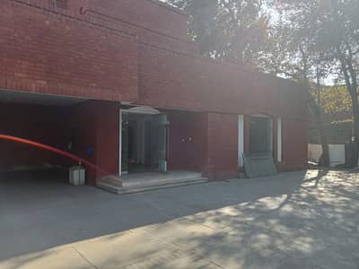 1 Kanal Commercial House For Rent Near Main Boulevard Gulberg Lahore Best For Office Use