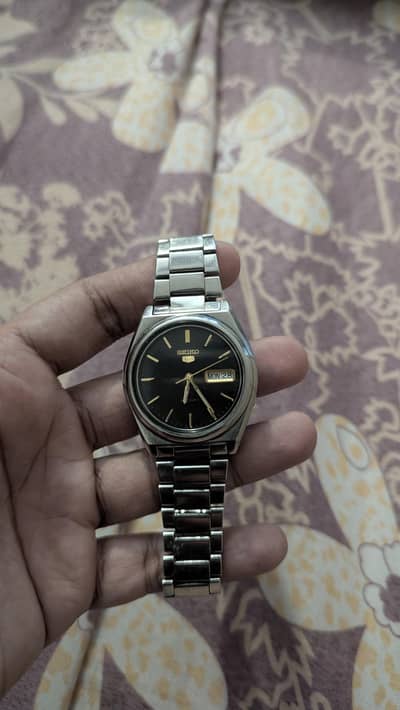 SEIKO 5  (Vintage Classic)