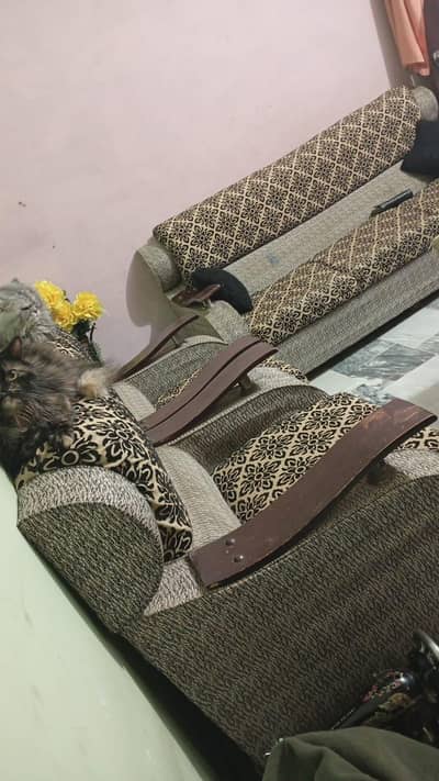 5 siter sofa set for urgent sale