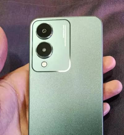 vivo y17s 4+4+128gb 10by10 phone