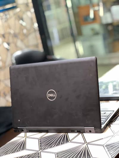 Dell Latitude 5590 Laptop - i5 8th Gen, 8GB RAM, 256GB SSD, 15.6" DP