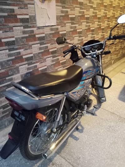 Honda CD 70 Dream Motorcycle