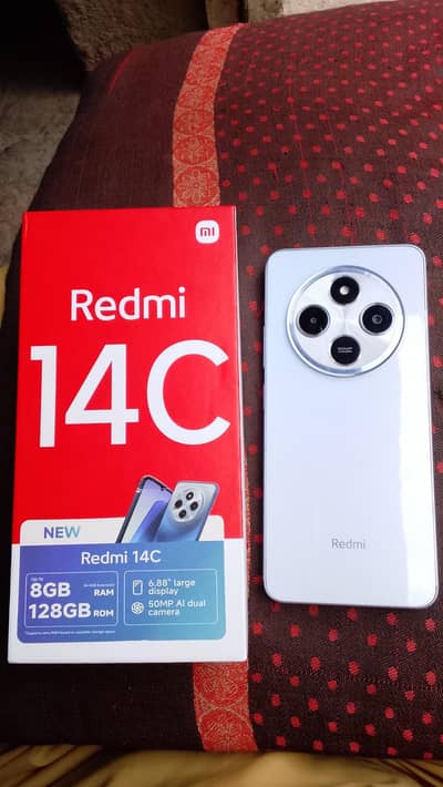 14 c with box charger full lush condition 10/10  128 gb rom