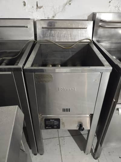 Rennai Fryer Impoted 22,32Ltrs Avail/conveyor oven/fryer/pizza oven