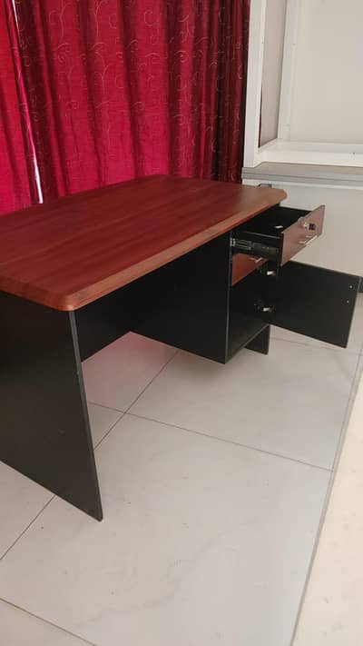 Office Tables 4 Pcs