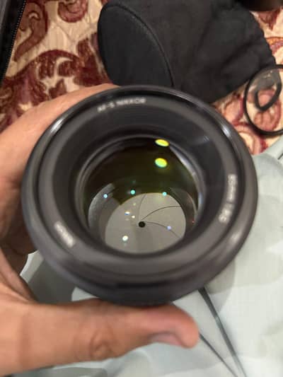 Nikon 85MM 1.8 G Condition 10 by 10 original hod filter without box