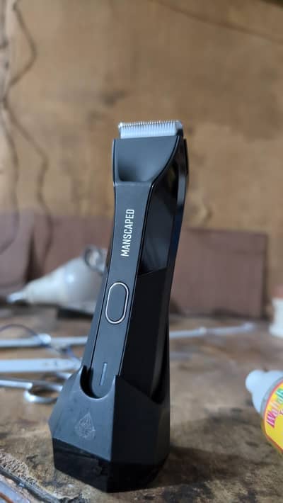 MANSCAPED The Lawn Mower 4.0 electric shavir and  body hair trimmer