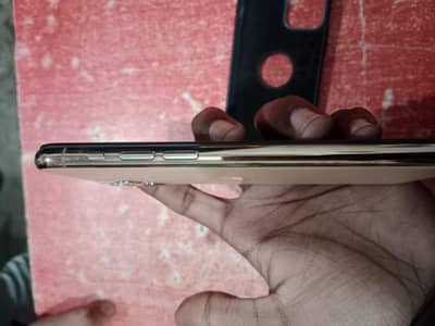 iPhone 11 pro max 256GB pta approved