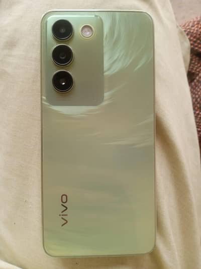 Yivo Y100 new condition 10/10