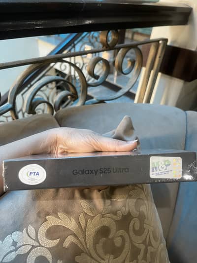 Samsung s25 ultra 512 GB brand new box pack