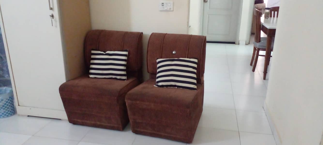 2 single sofas 1