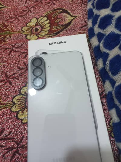 samsung a56 12  256