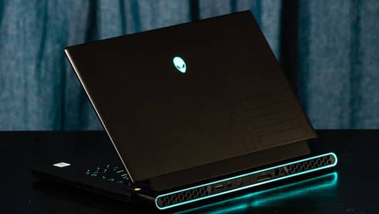 Alienware m15 r3 Gaming Laptop with i7 10gen, 8gb gpu Rtx 2070